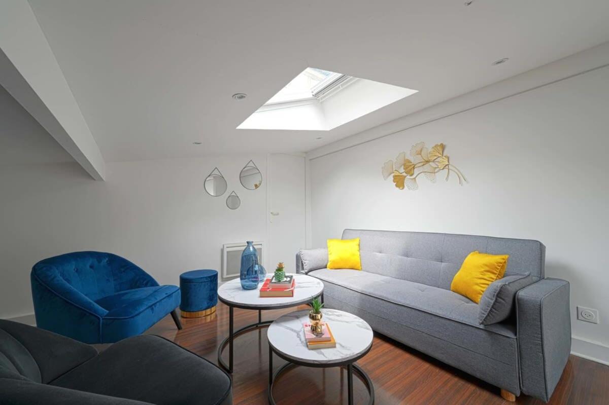 Magnifique Appartement A Pied Du Chateau Versailles Luaran gambar
